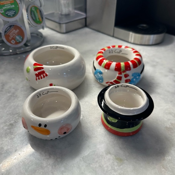 Pier 1 Imports Stackable Christmas Snowman Measuring Cups - Picture 10 of 16